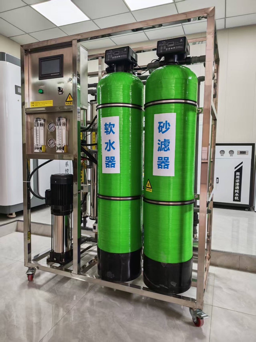 Equipo industrial de desalación de agua de mar por RO y sistema de tratamiento de agua RO para proyectos de 1T, 2T, 3T, 5T y mayores