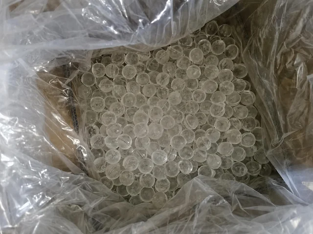 Siliphos balls · polyphosphate scale inhibitor · 19 mm / 10 mm / 3–8 mm
